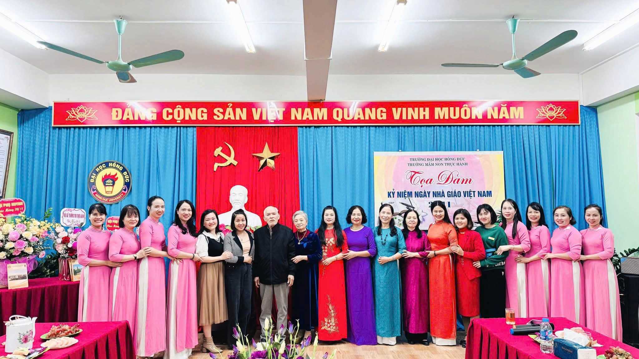 ✨ KHÔNG KHÍ TOẠ ĐÀM CHÀO MỪNG 43 NĂM NGÀY NHÀ GIÁO VIỆT NAM (20/11/1982 – 20/11/2025) ✨